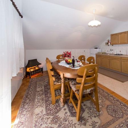 Apartman Dubravcic Appartement Otočac Buitenkant foto
