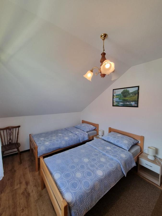 Apartman Dubravcic Appartement Otočac Buitenkant foto