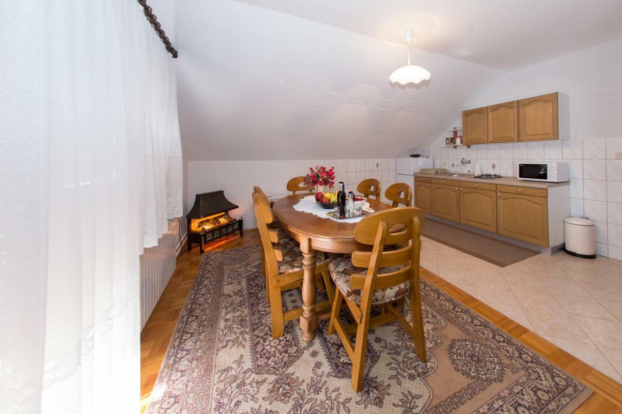Apartman Dubravcic Appartement Otočac Buitenkant foto