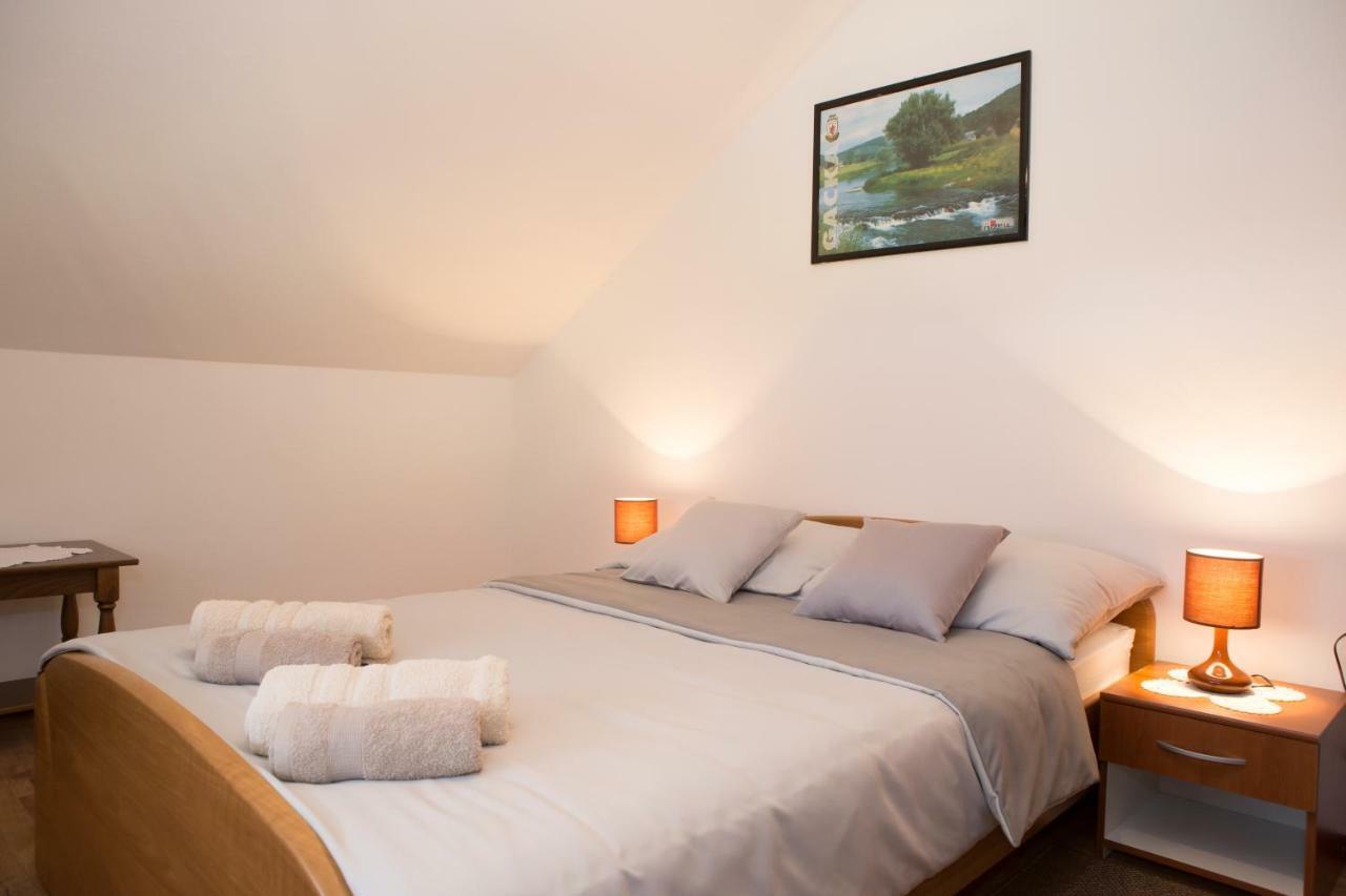 Apartman Dubravcic Appartement Otočac Buitenkant foto