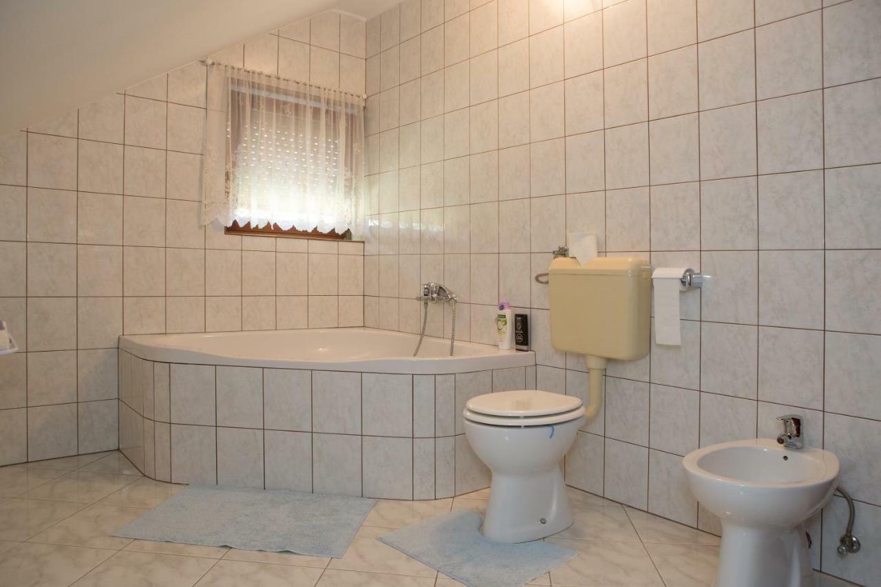 Apartman Dubravcic Appartement Otočac Buitenkant foto