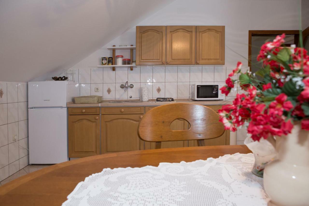 Apartman Dubravcic Appartement Otočac Buitenkant foto