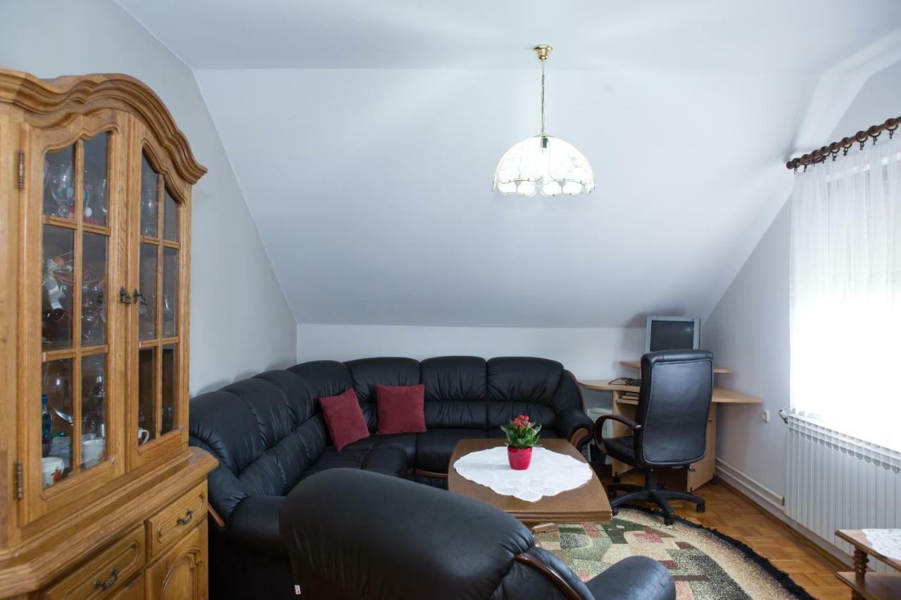 Apartman Dubravcic Appartement Otočac Buitenkant foto